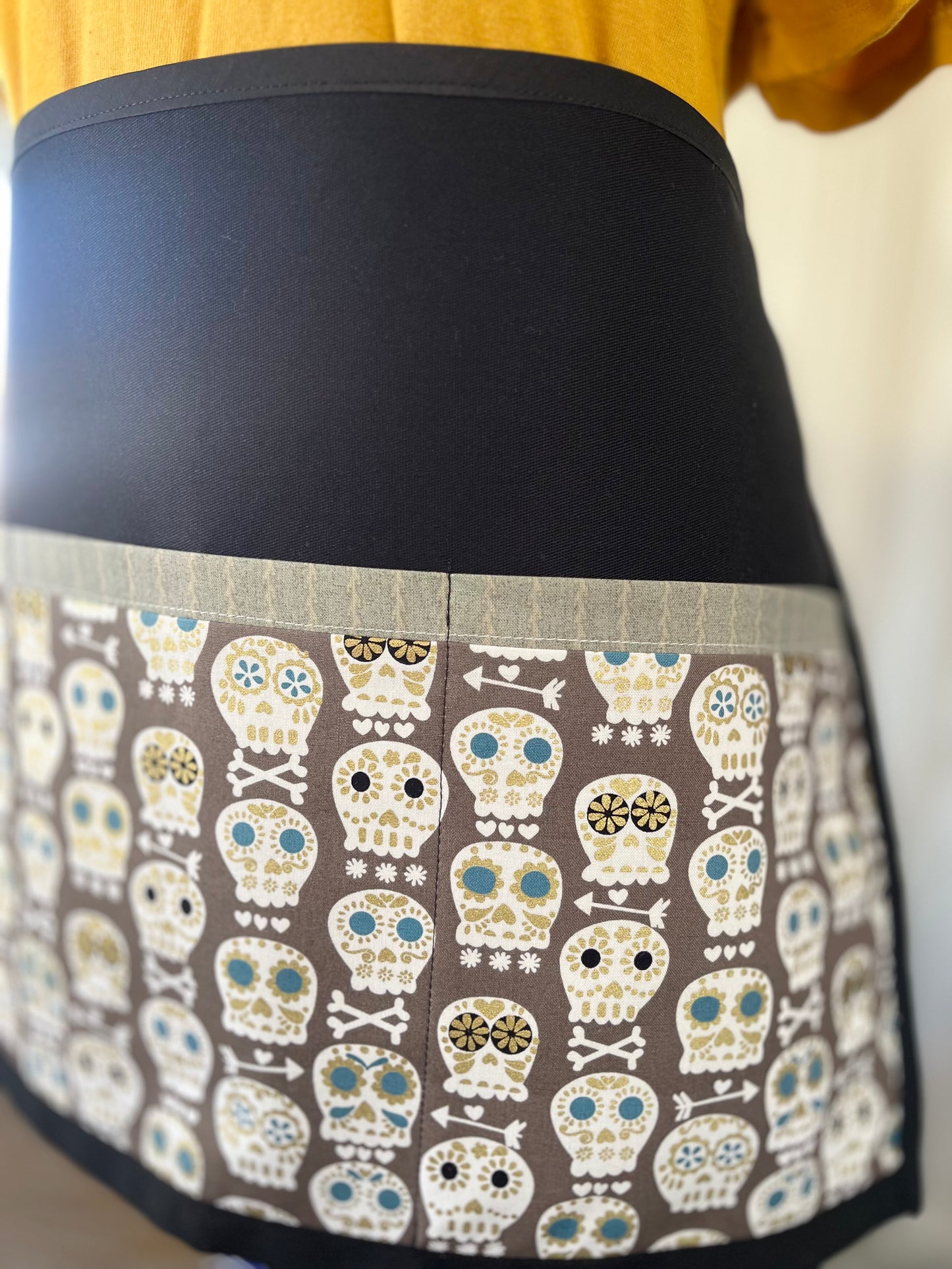 Calaveritas Multipurpose Apron