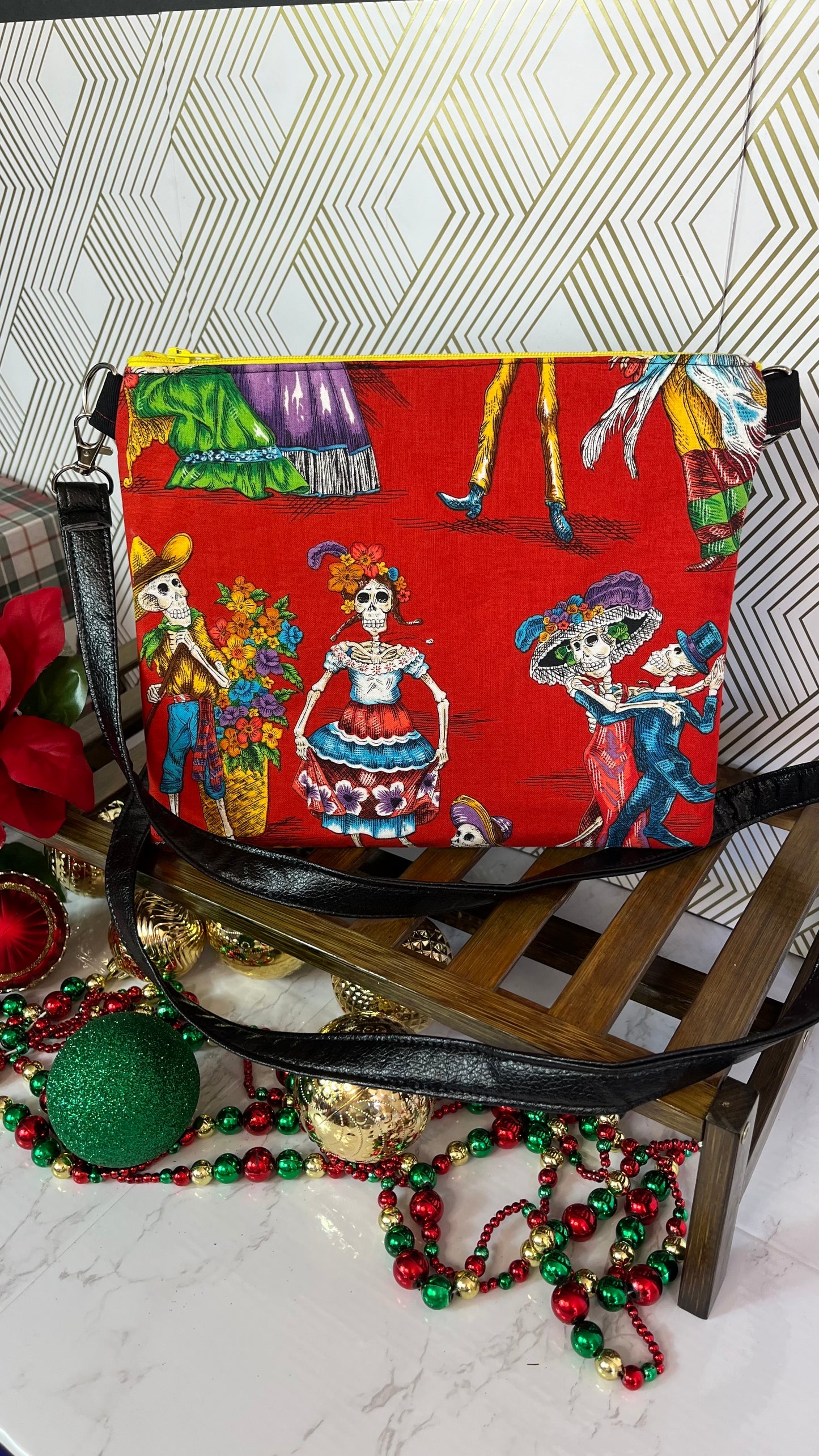 De paseo Crossbody Bag (Red)