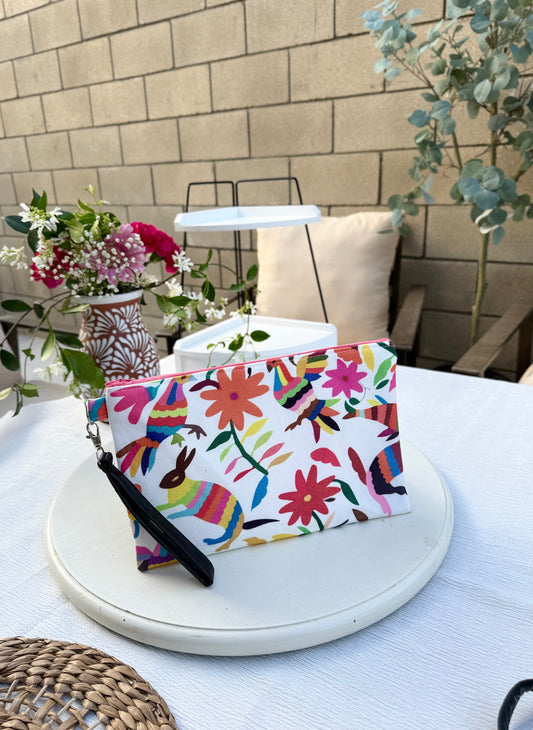 Clutch - Otomi Zipper Bag