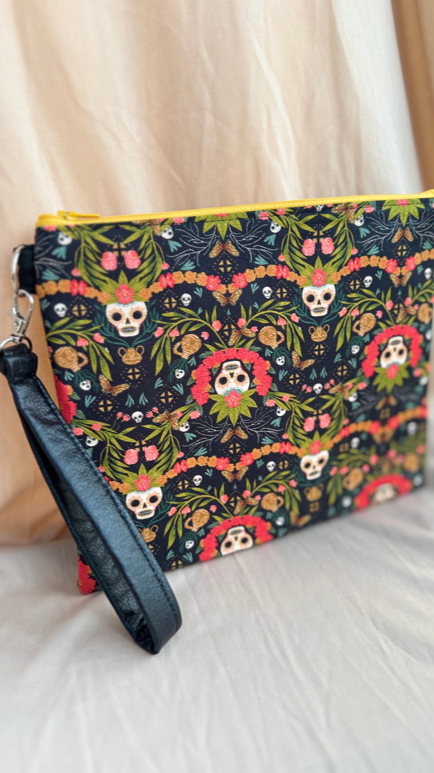 Calaveras y Cempasuchitl Zipper Bag