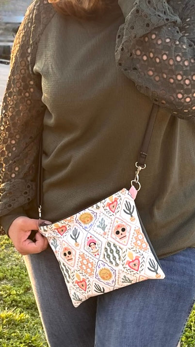 Frida in a garden Zipper Bag