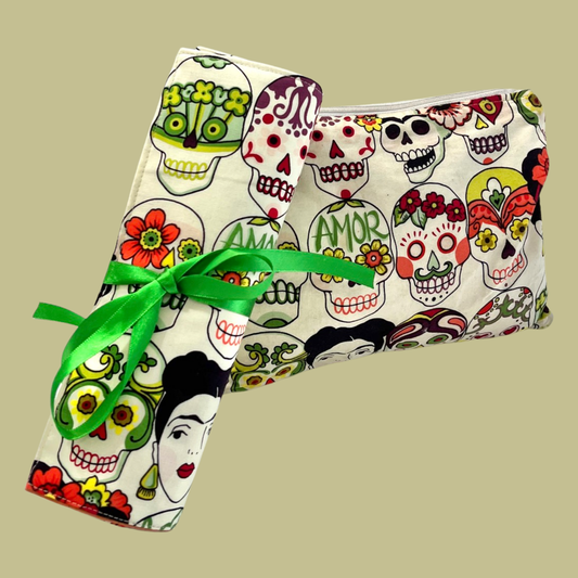 Frida y Calaveras brush roll and makeup bag (beige)