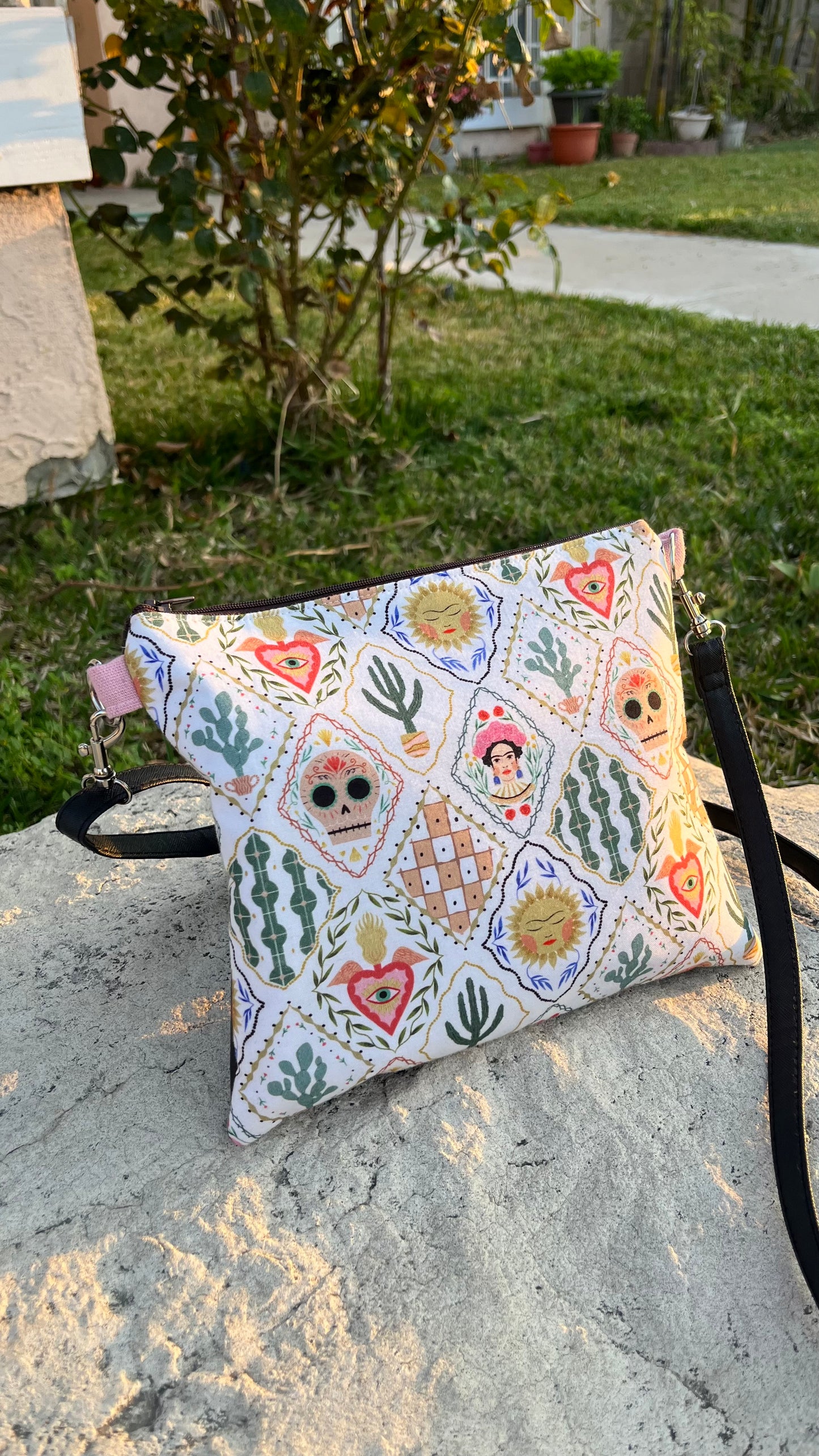 Frida Zipper Bag (beige)