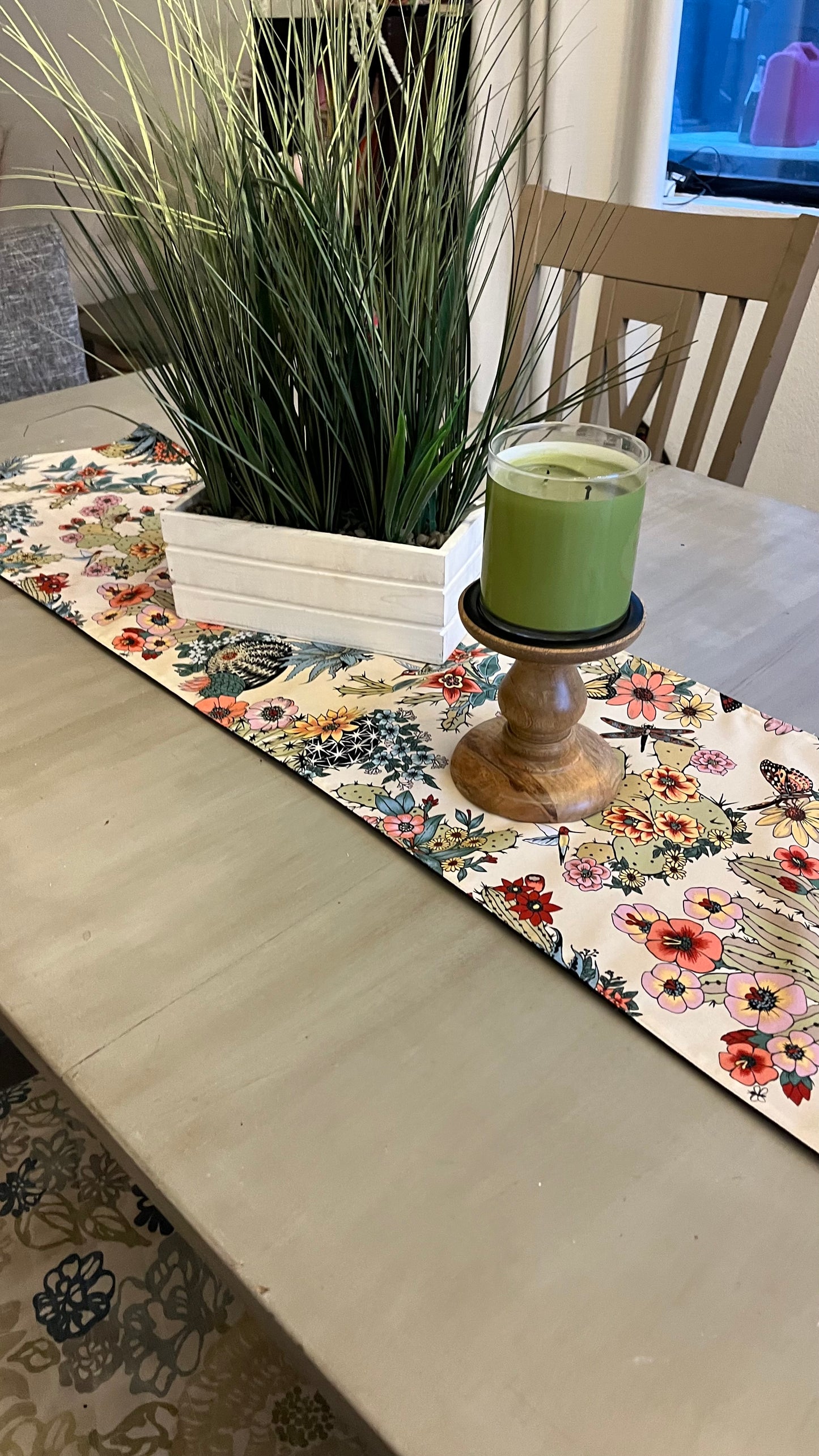 Mariposas Table Runner