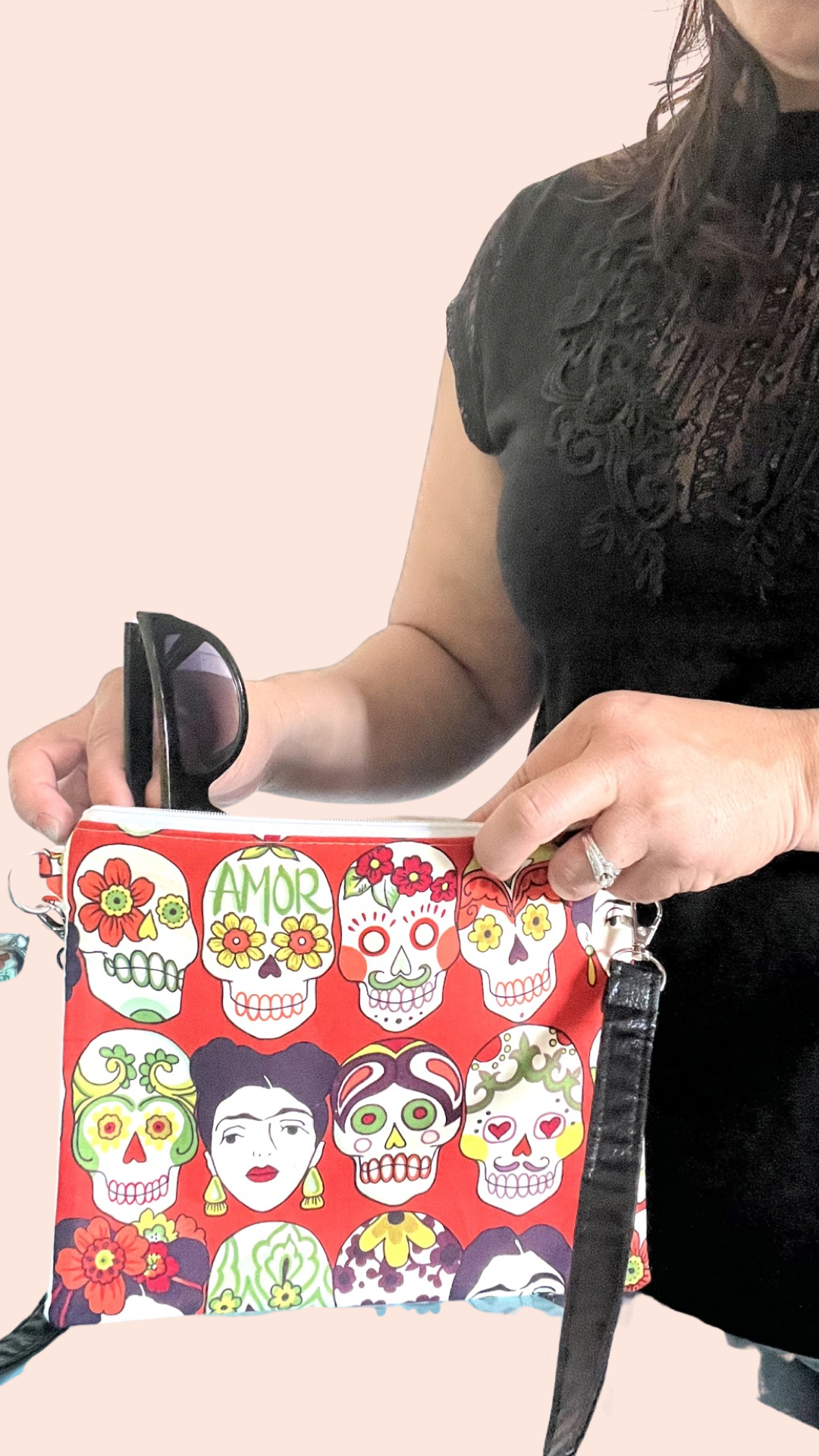 Frida y Calaveritas de Amor Zipper Bag (Red)