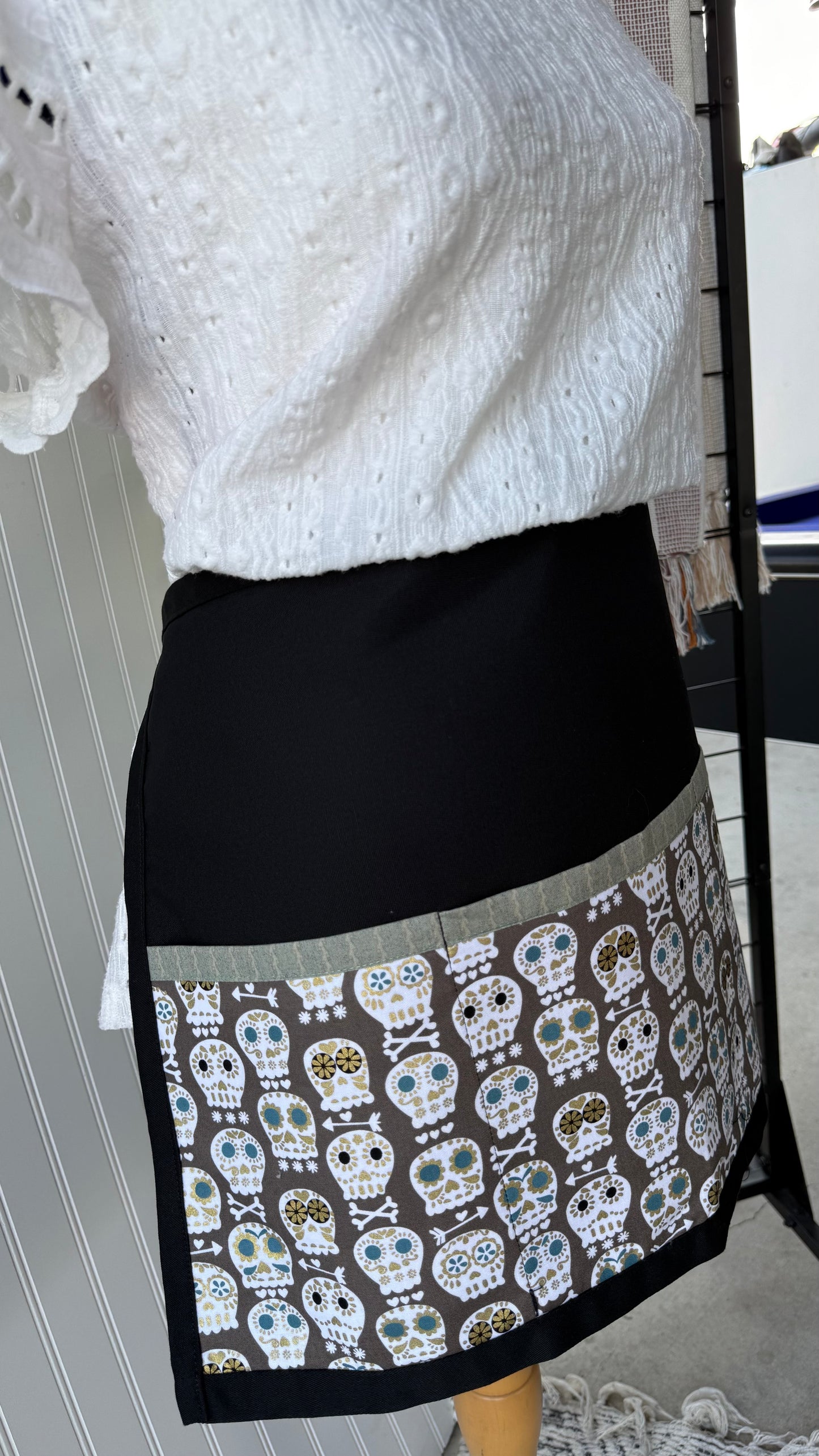 Calaveritas Multipurpose Apron