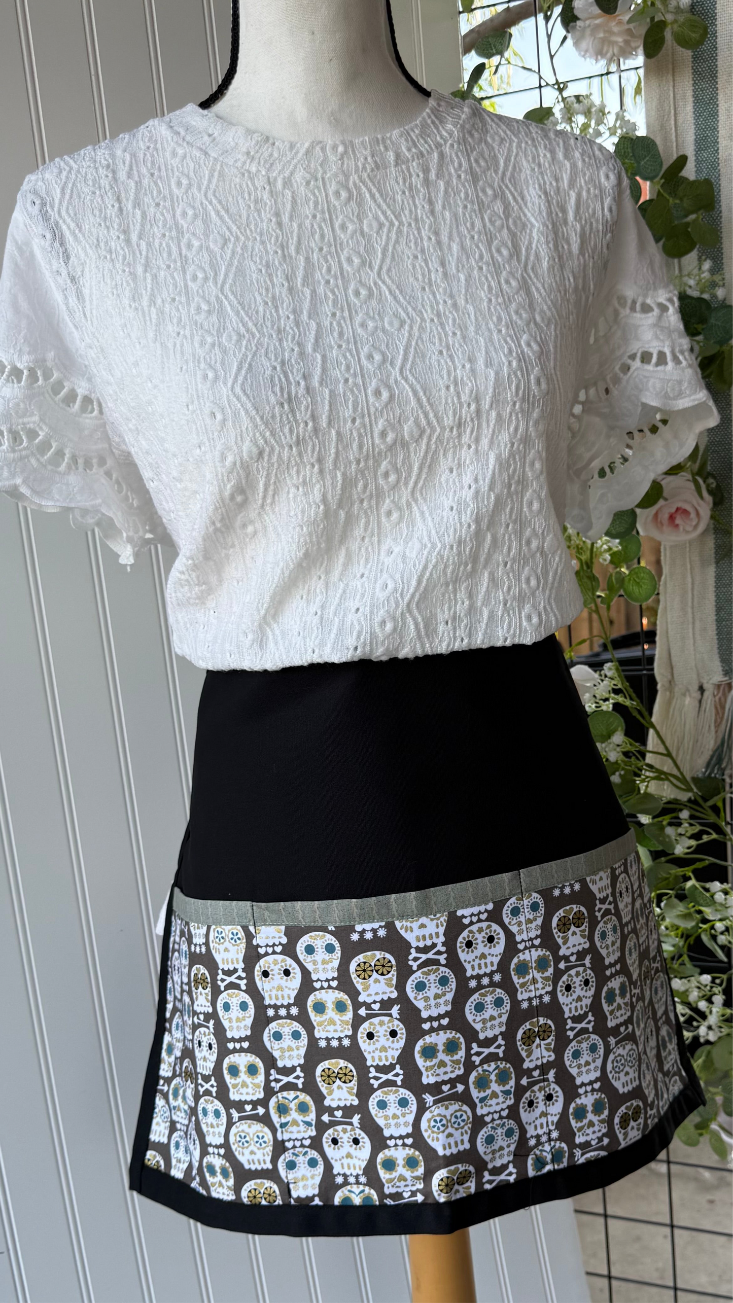 Calaveritas Multipurpose Apron