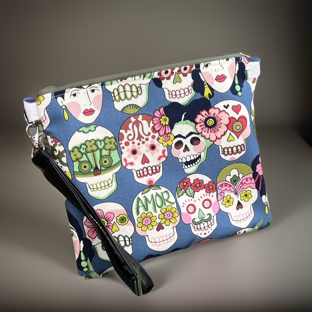 Frida y Calaveritas de Amor Zipper Bag (blue)