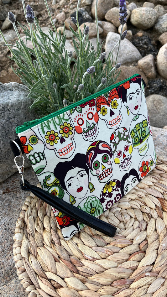 Frida y Calaveritas de amor Zipper Bag (Beige)