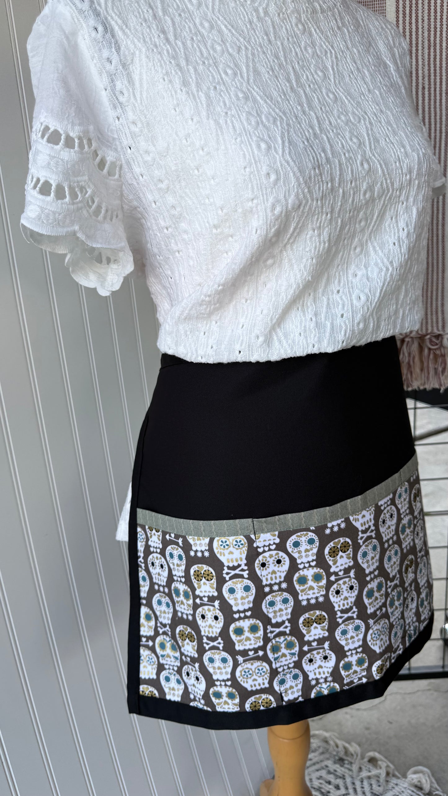 Calaveritas Multipurpose Apron