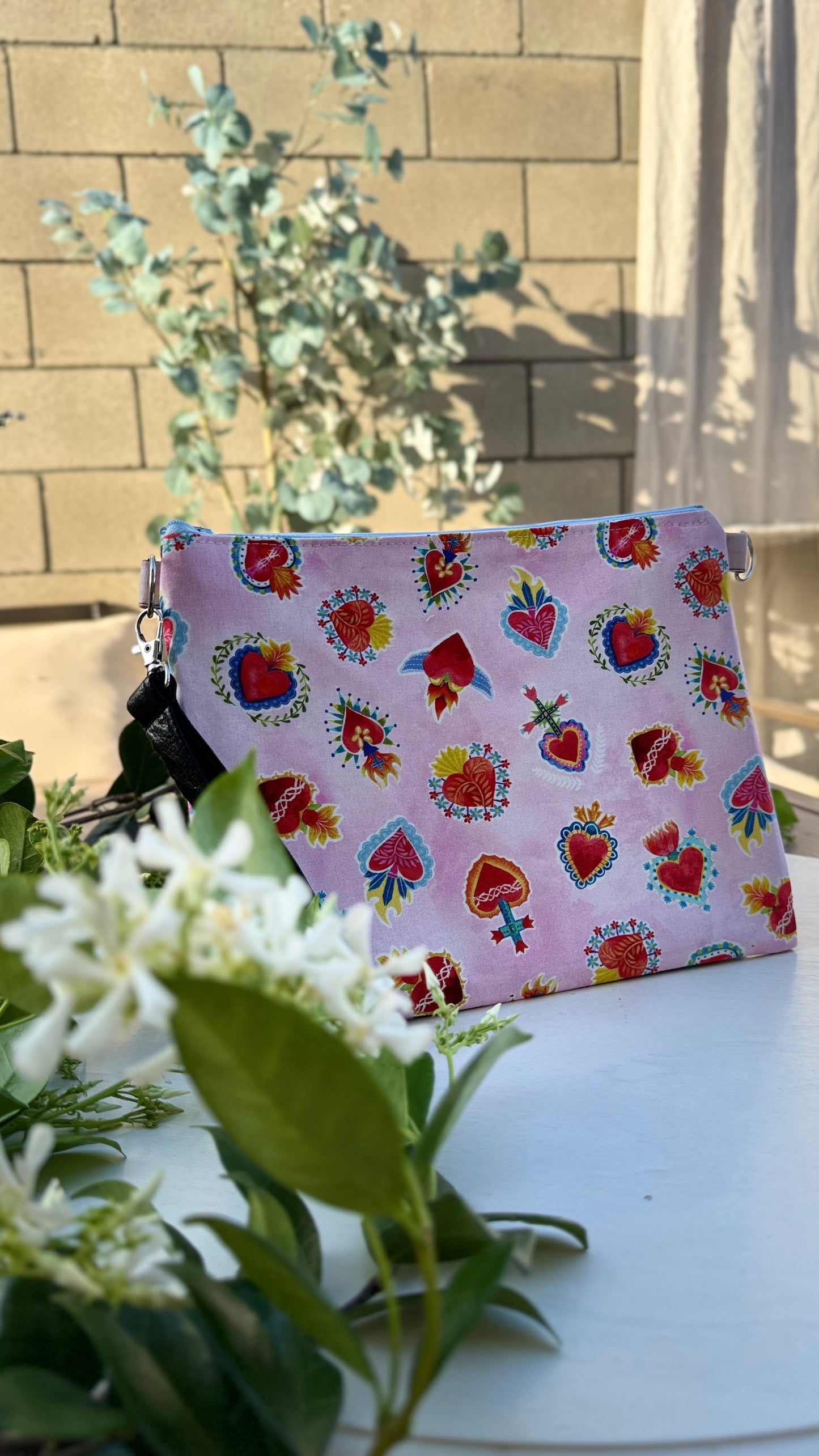 Sacred HeartsZipper Bag (pink)