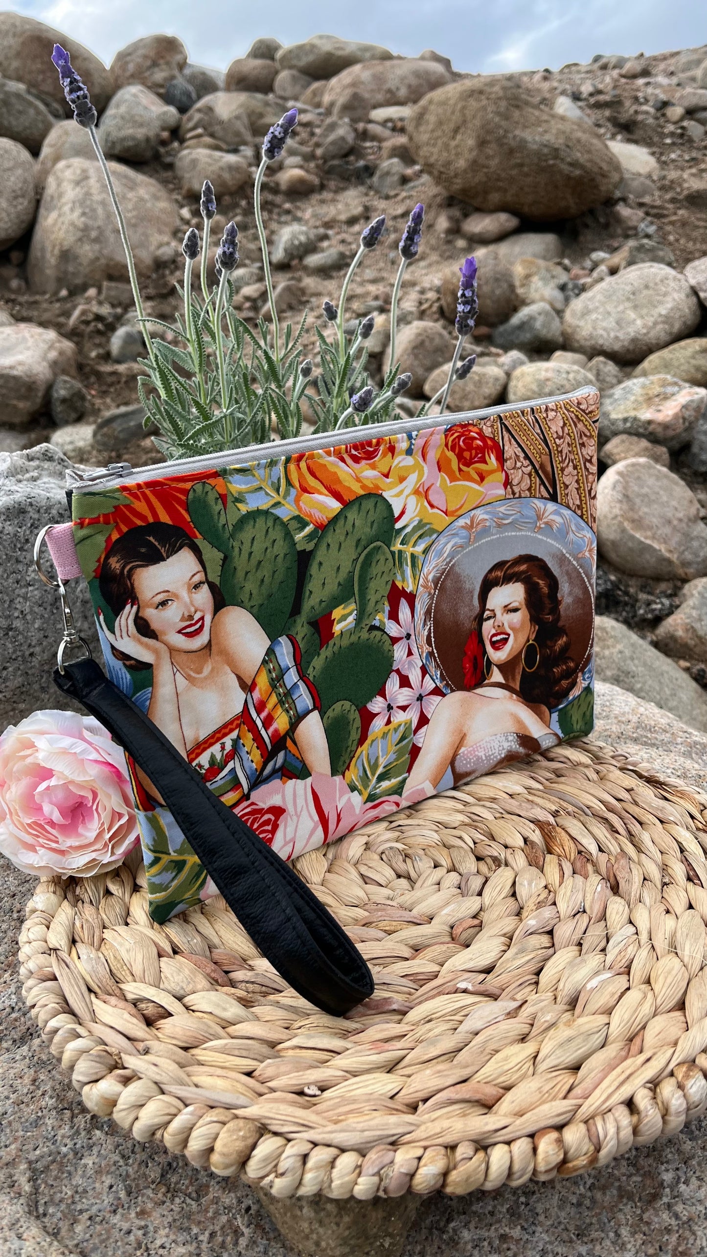 Señoritas Zipper Bag